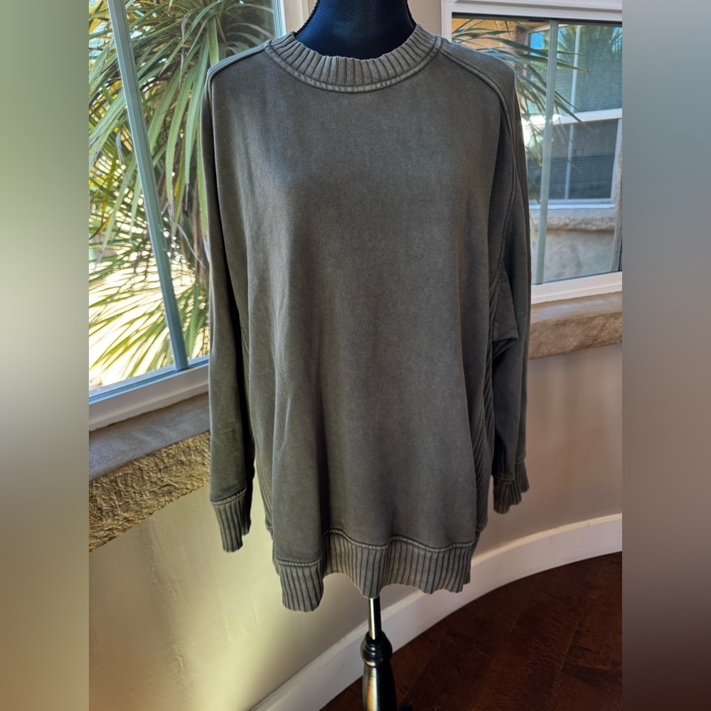 Aerie Down-To-Earth Oversized Crew Sweatshirt Women’s Size Medium (NWOT) - Picture 5 of 15